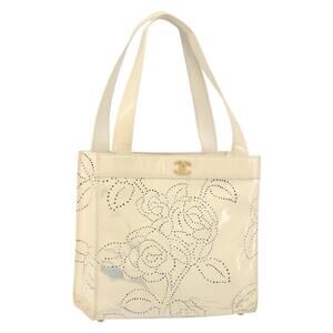 CHANEL Camelia Shoulder Bag Patent leather Ivory Gold CC Auth 161438